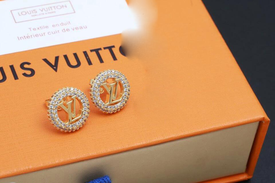 EARRING