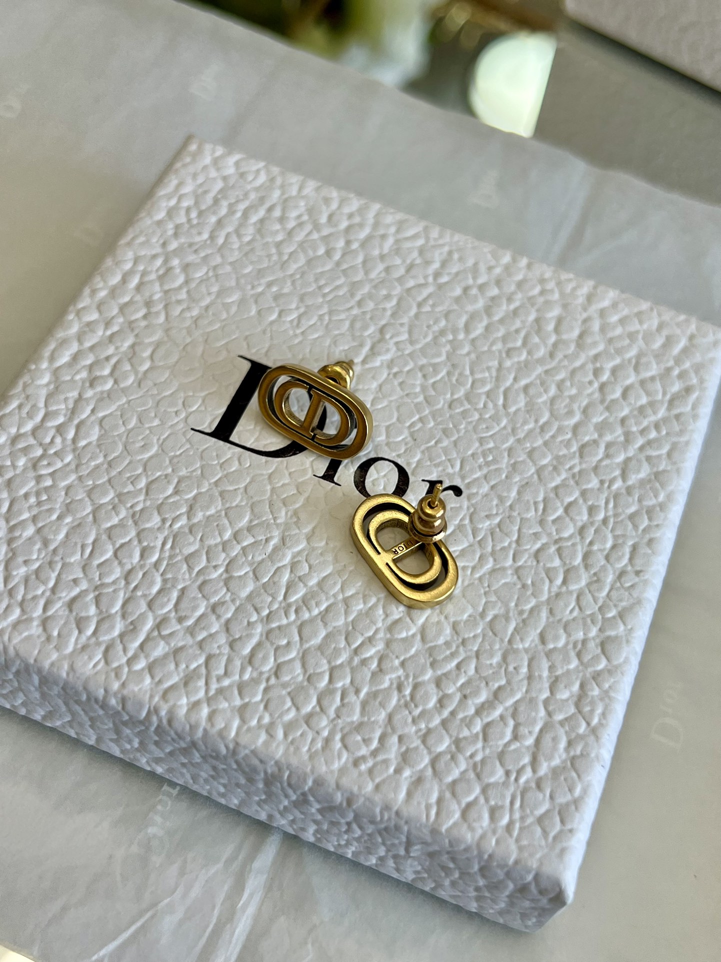 Earring