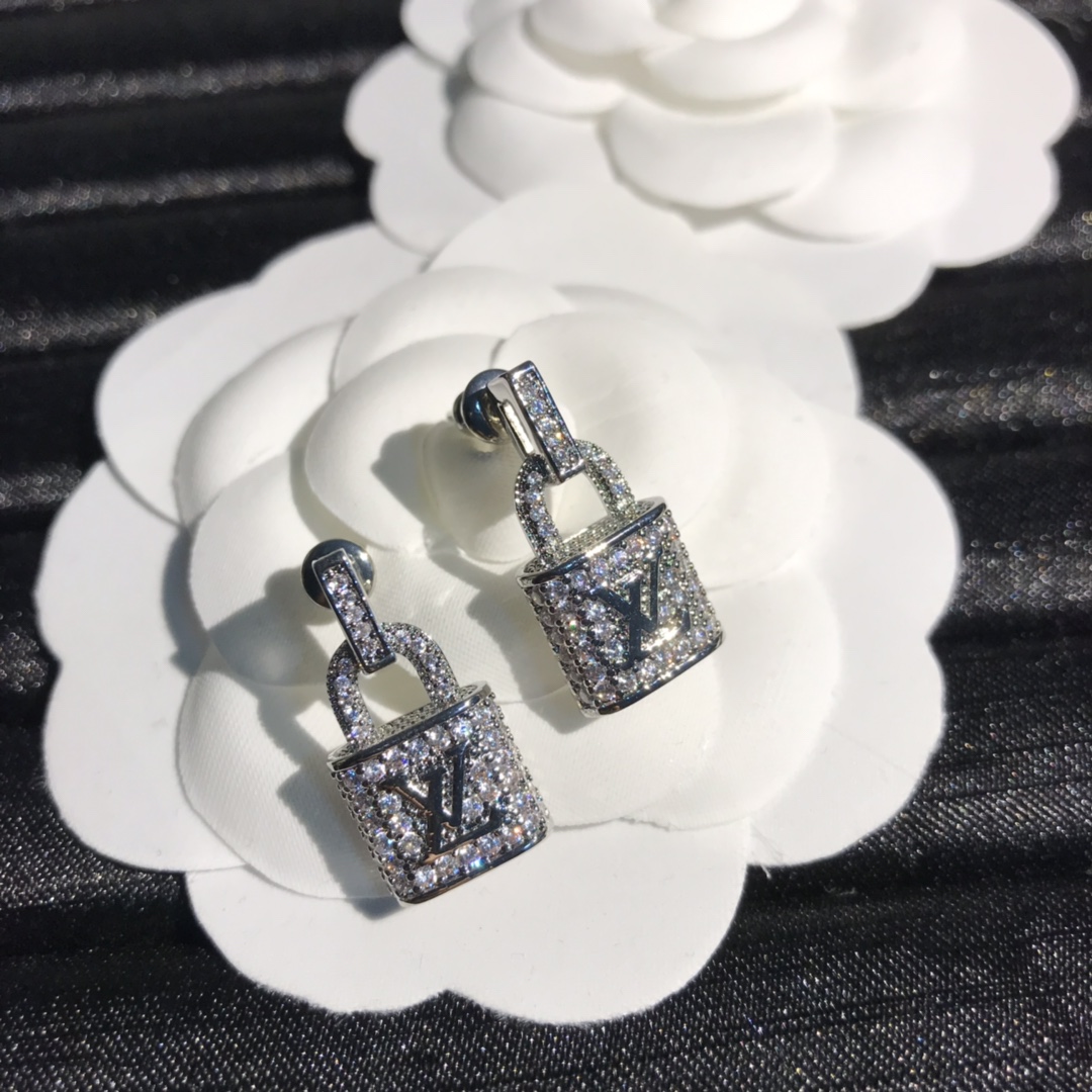 Earring
