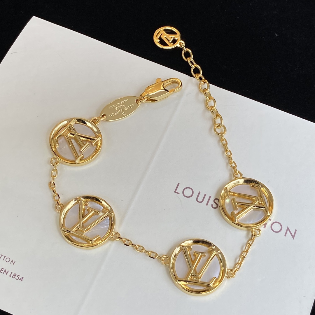 Bracelet B