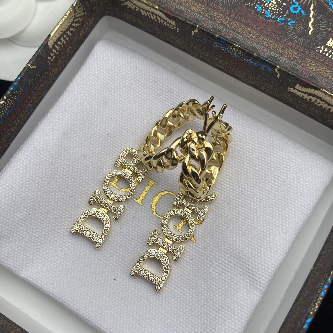 Earring